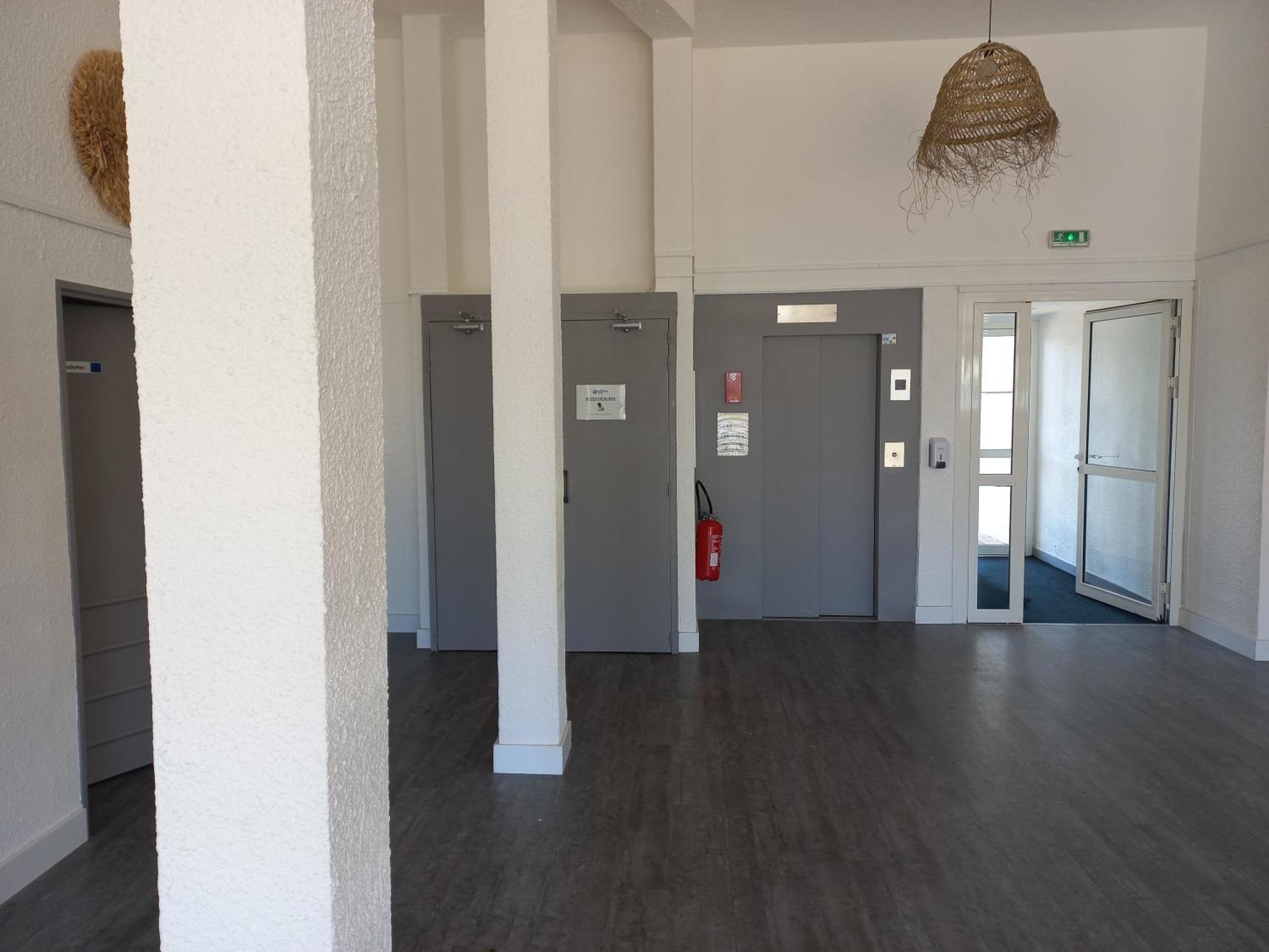 לה ברקרה Coquet Studio 4 Pers, Piscine,Clim Mobile, Plage A 300 M,A 5Min A Pied Du Lydia מראה חיצוני תמונה